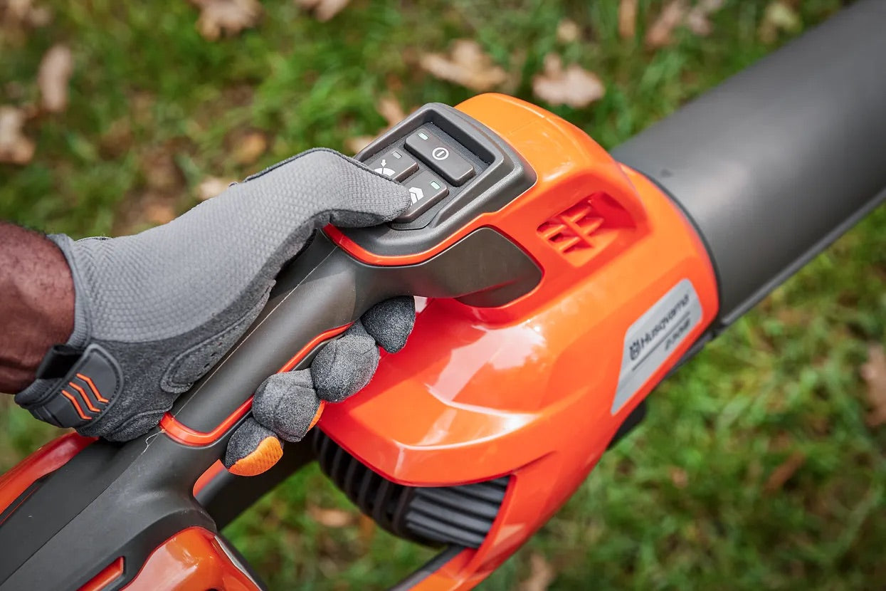 Husqvarna 230iB 40V Cordless Leaf Blower – 650 CFM